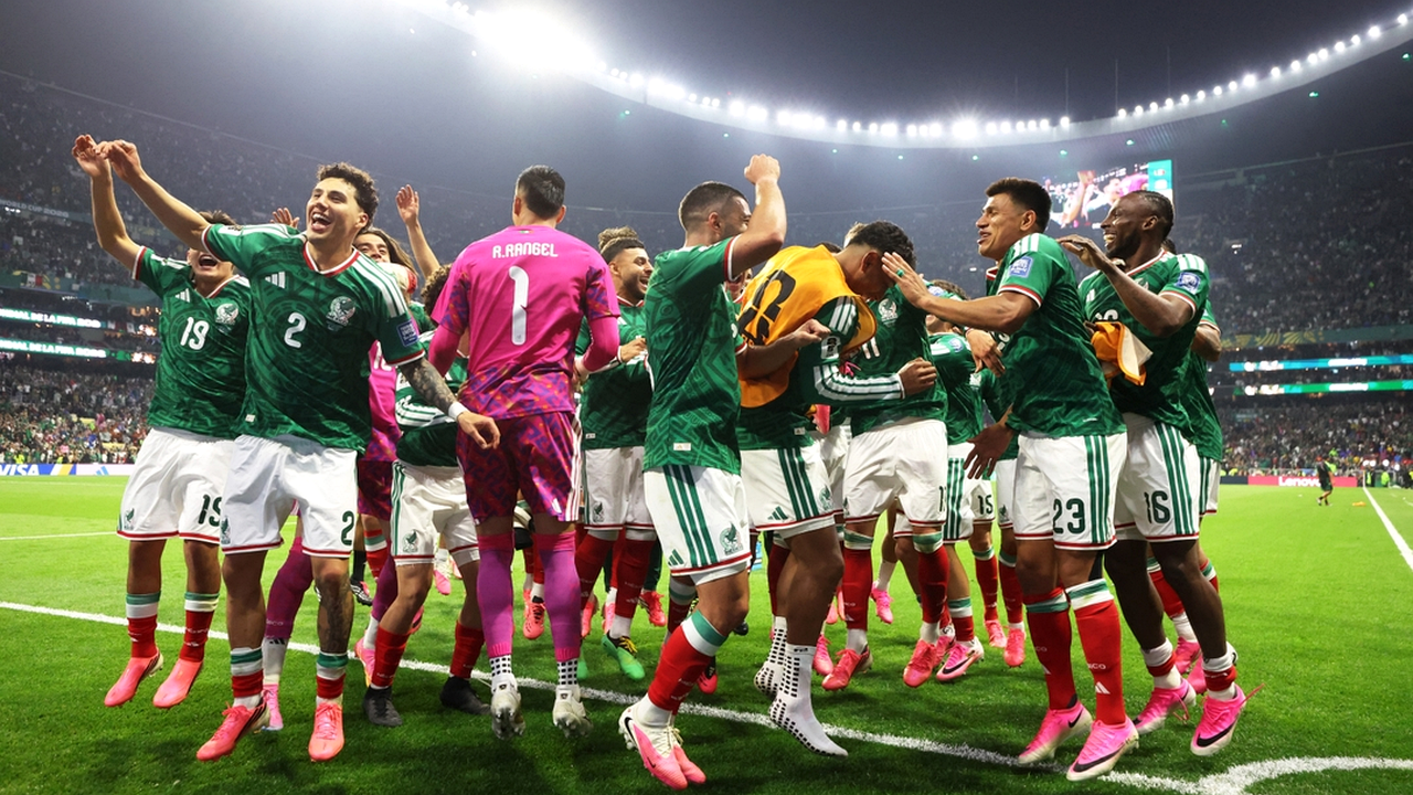 Aguirre Says Mexico Need an Almost Perfect Match Against England