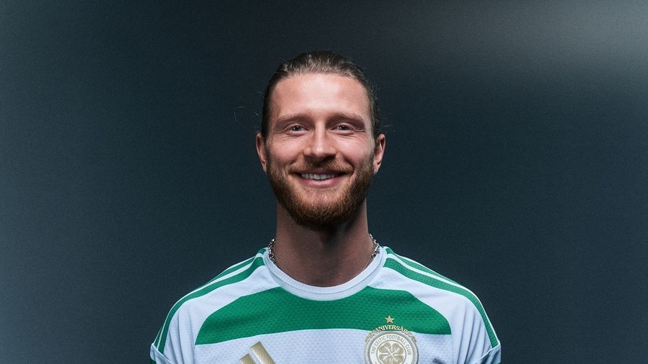 Celtic sign Kasper Høgh for a club-record fee