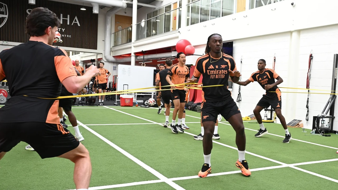 Arsenal and Manchester City open the English season in Cardiff