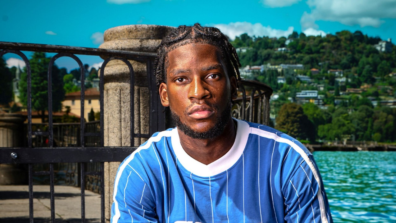 Como signed Willy Kambwala on a season-long loan from Villarreal