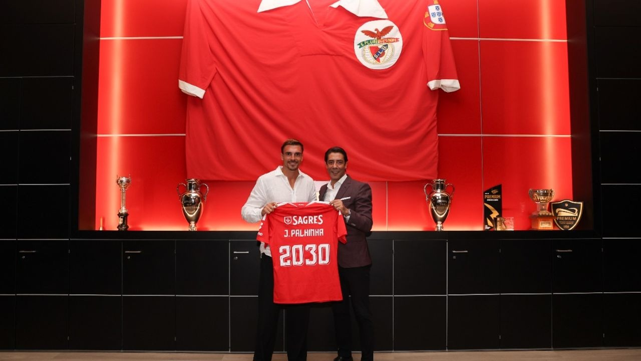 Joao Palhinha and Rui Costa display the Benfica shirt marked 2030
