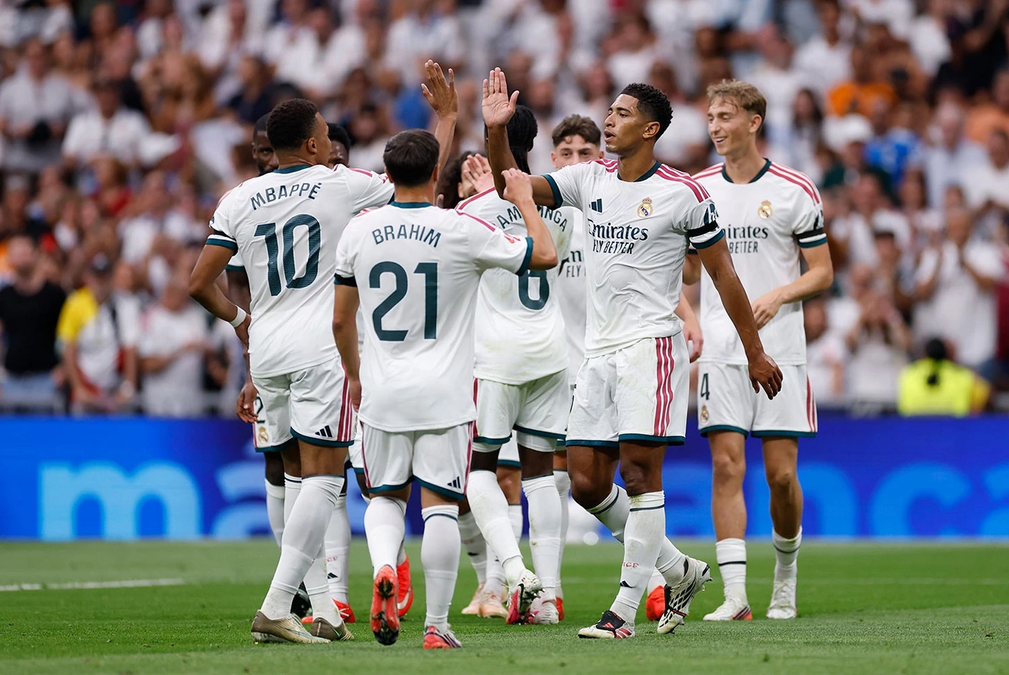 Supporting image for Real Madrid score three early goals and finish Malaga with a fourth