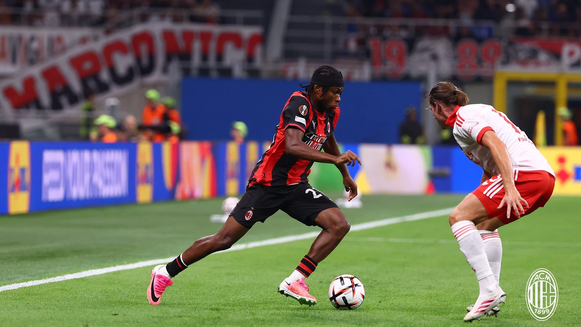Benfica block central passes and beat Milan 2-0 in the Europa League