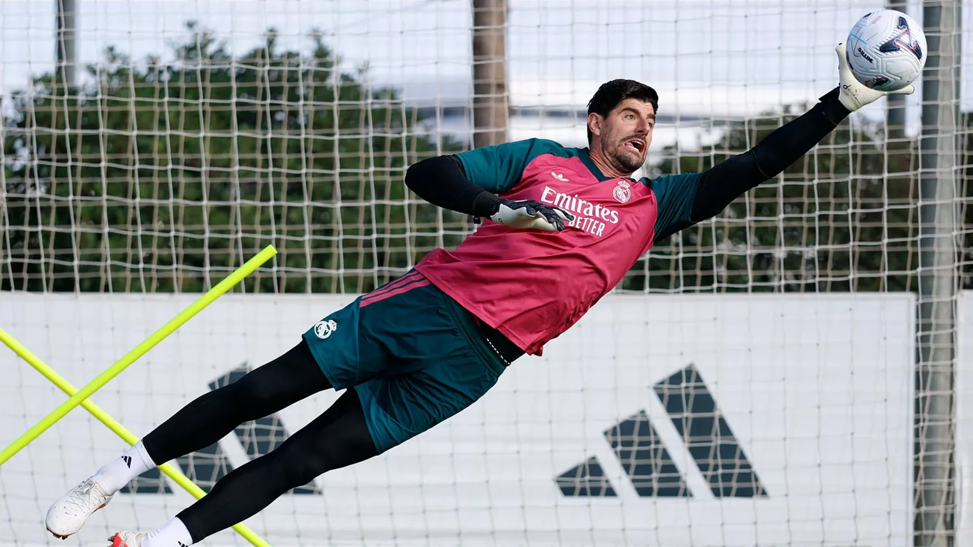 Real Madrid begin preparing for the derby with recovery and defensive pressing work