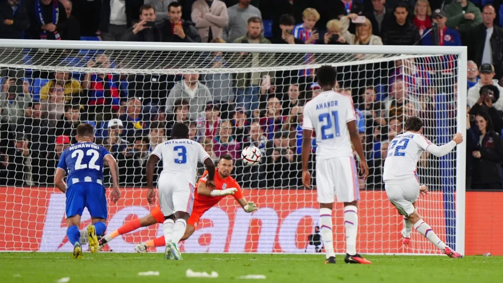 Crystal Palace score four in a commanding Europa League start against Lech Poznan