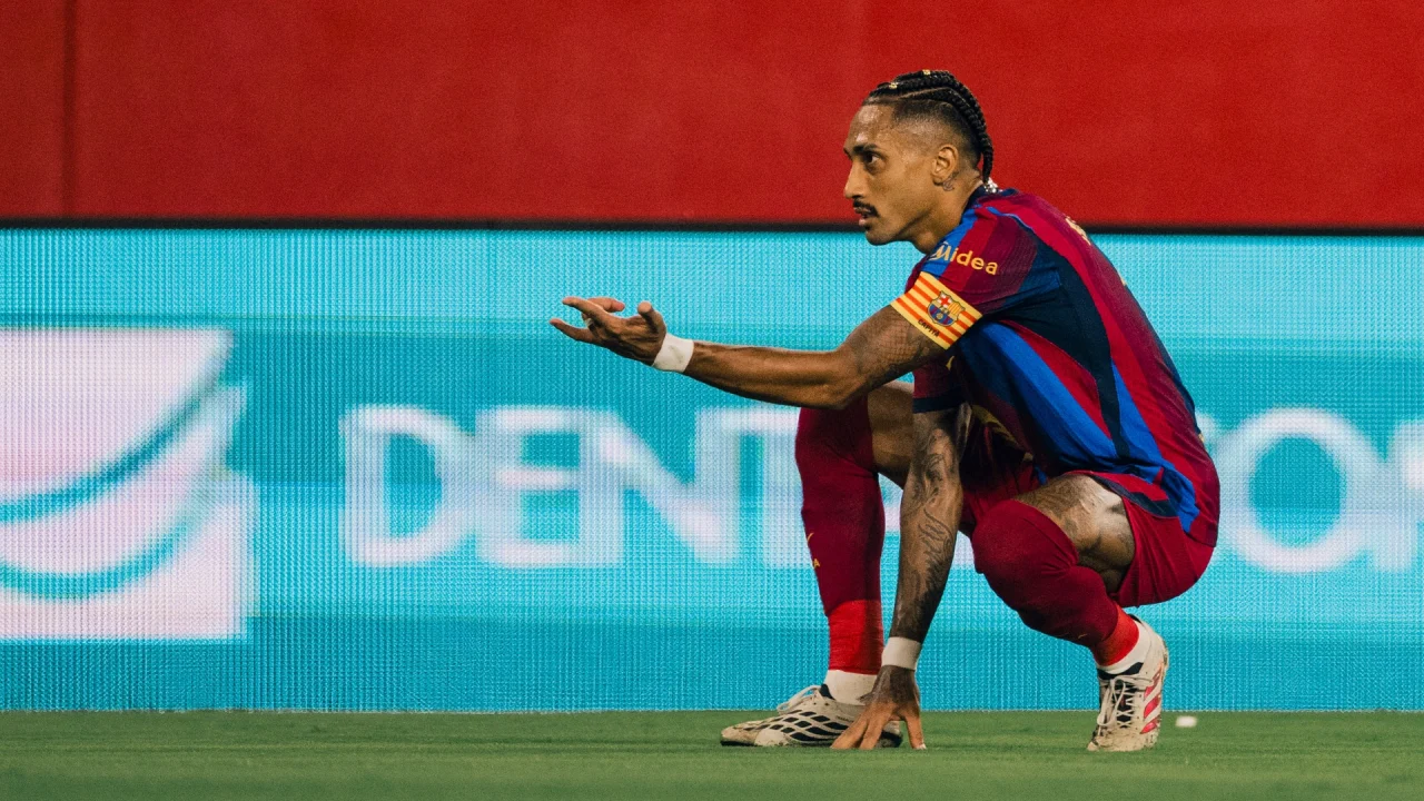 Raphinha’s hat-trick drives Barcelona past Sevilla after an early warning