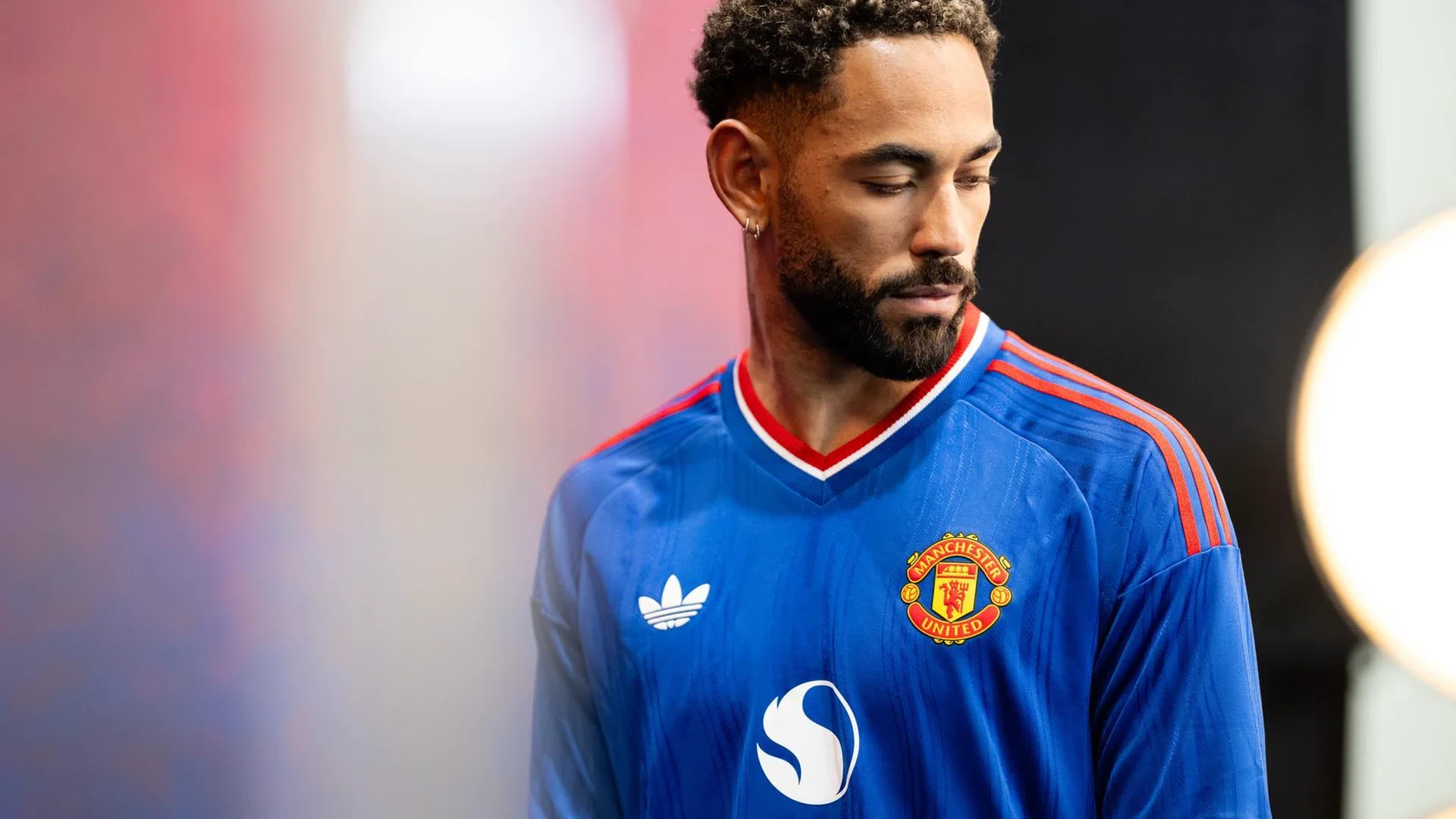 Matheus Cunha's late strike earns Manchester United a 1-1 draw with Fulham
