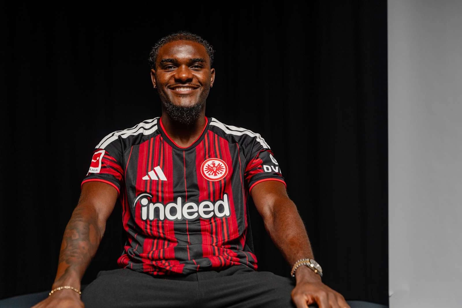 Supporting image for Frankfurt sign left-footed defender Lilian Brassier after Theate leaves